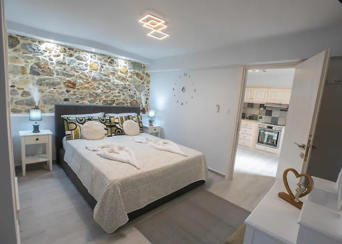 Το Πέτρινο Λουλούδι Της Ειρήνης Lägenhet *