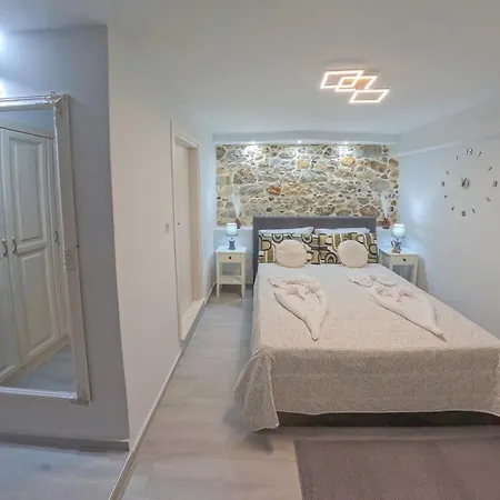 Το Πέτρινο Λουλούδι της Ειρήνης Apartmán