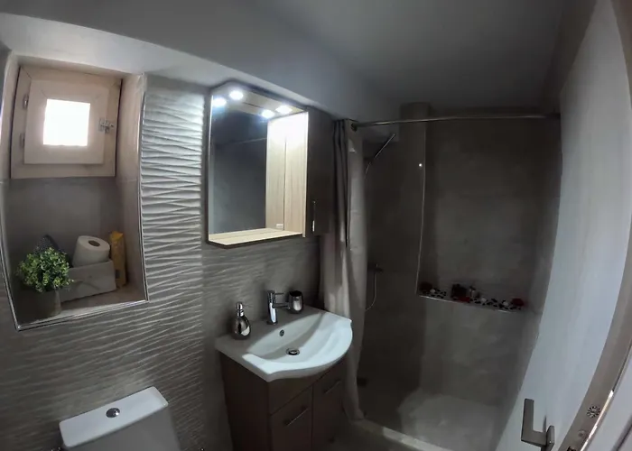 Το Πέτρινο Λουλούδι Της Ειρήνης Daire *