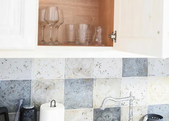 Daire Το Πέτρινο Λουλούδι Της Ειρήνης *